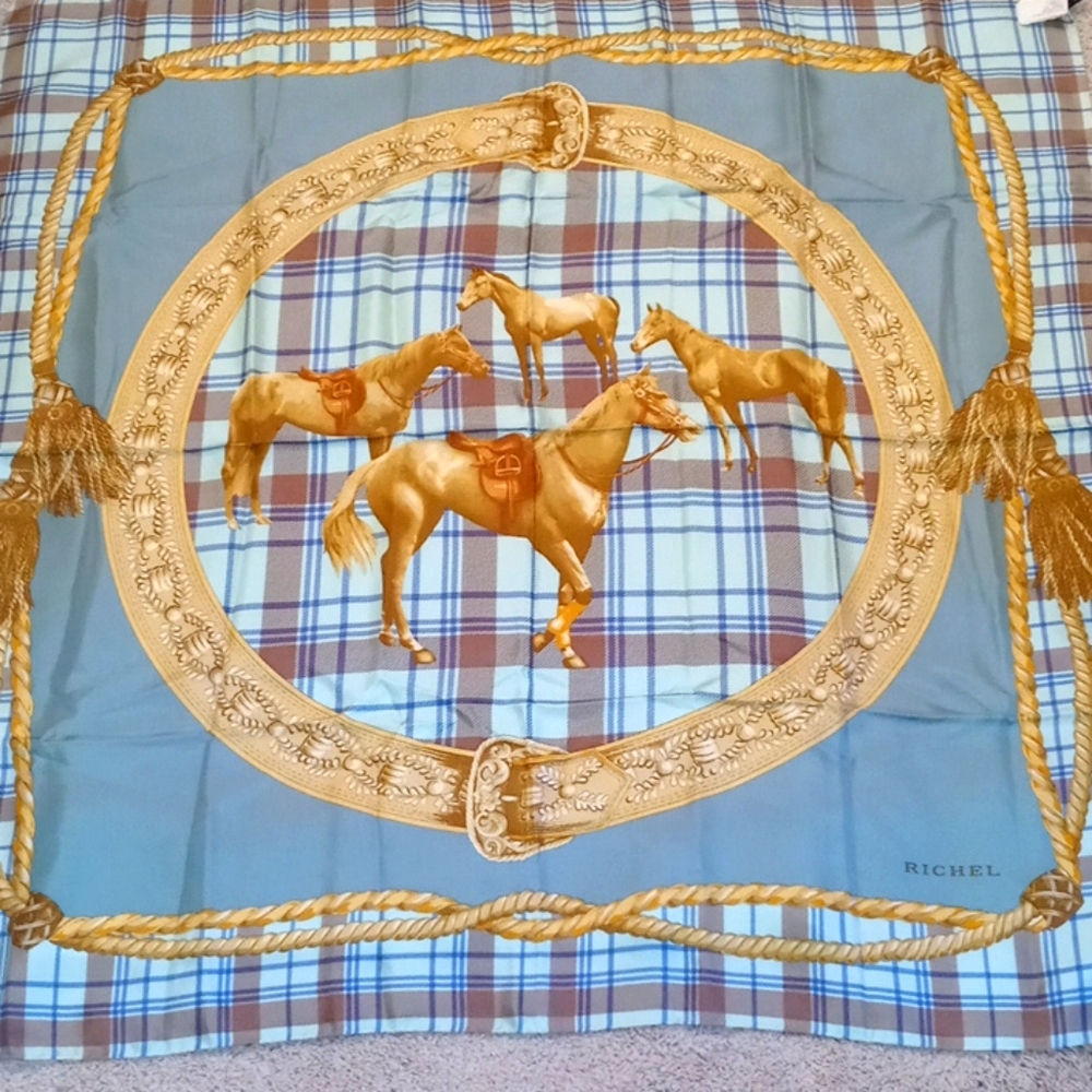 Richel -Silk Plaid circle horse scarf 35×35